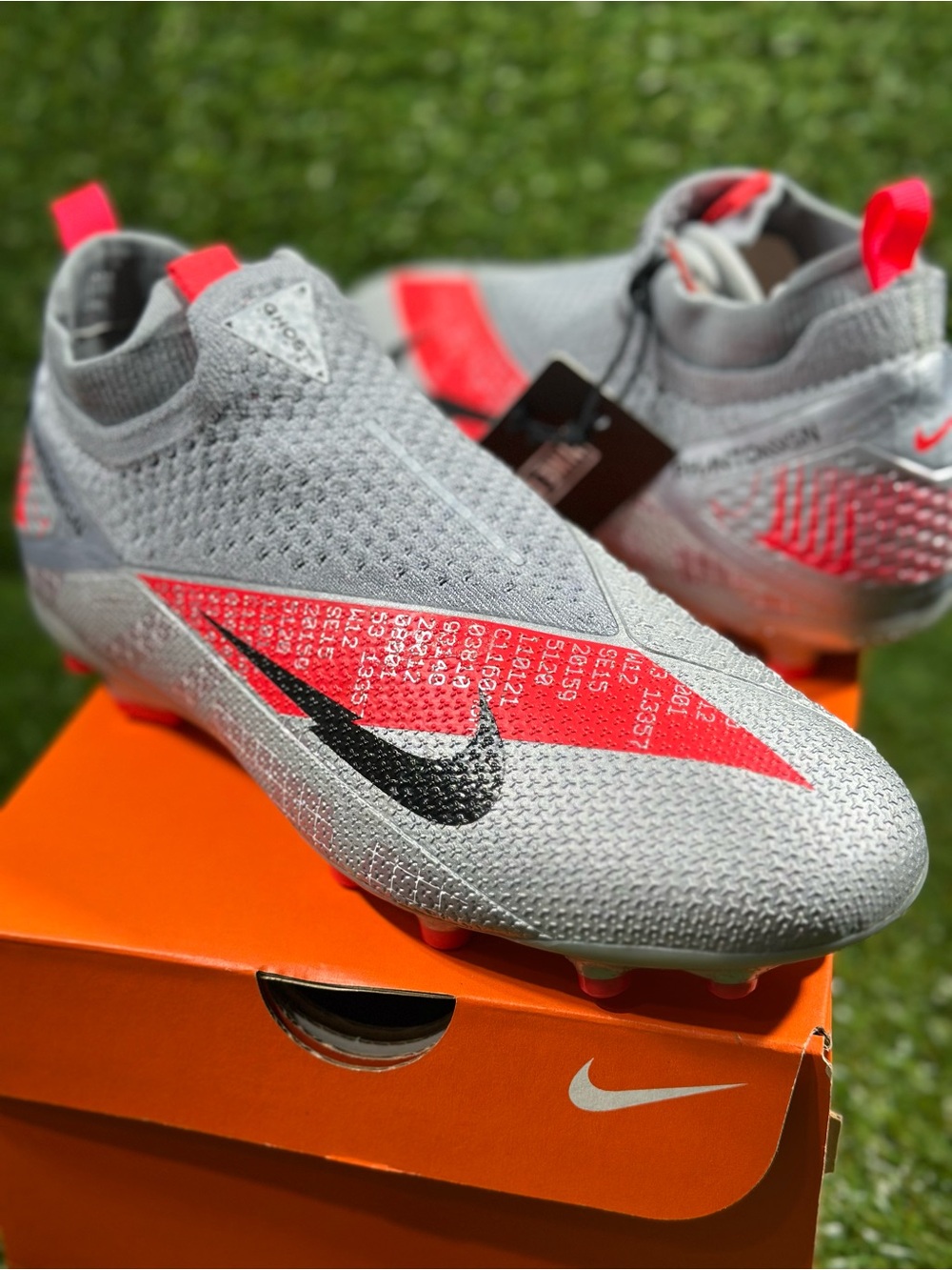 NIKE JR PHANTOM VNS 2 ELITE FG MG CLEATS SOCCER SHOES, SIZES 4.5Y, 5Y BIG KIDS